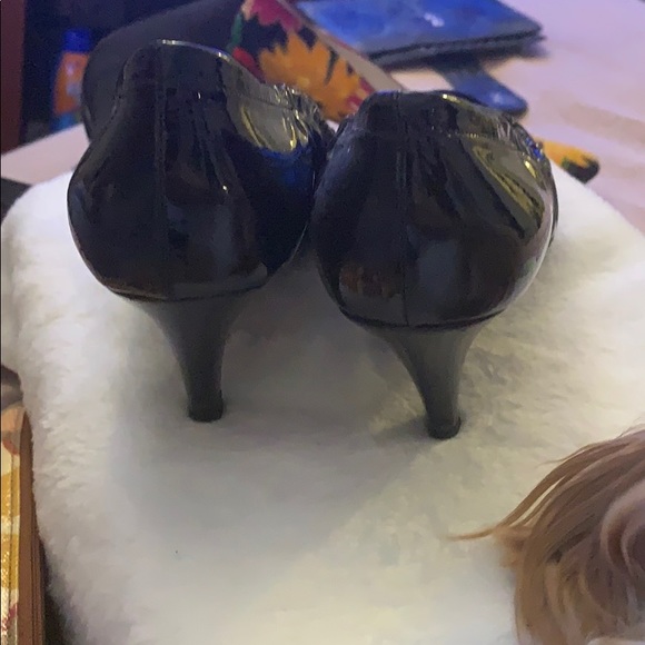 Heels - Picture 3 of 5